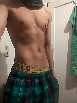 Dennis 2024 online show from March 2026 08:34:02 PM