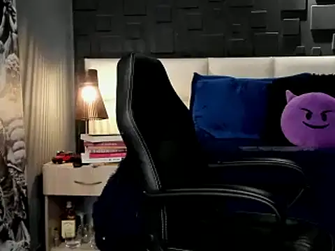 DannSaenz online show from January 2025 01:57:02 PM