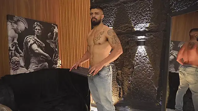 DannSaenz online show from October 2025 01:42:01 PM