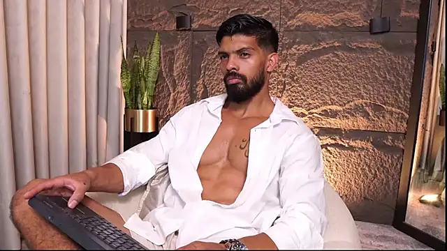 DannSaenz online show from March 2026 07:15:02 PM