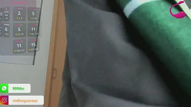 Snapshot of DanielaSaenz0 chatting on October 2025 01:17:01 AM DanielaSaenz0 online show from October 2025 01:17:01 AM