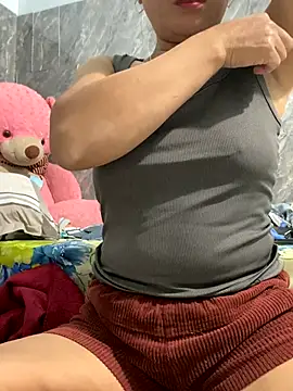 Linaannn online show from January 2026 12:09:02 PM