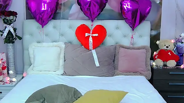 VioletUmi online show from February 2025 01:48:01 PM