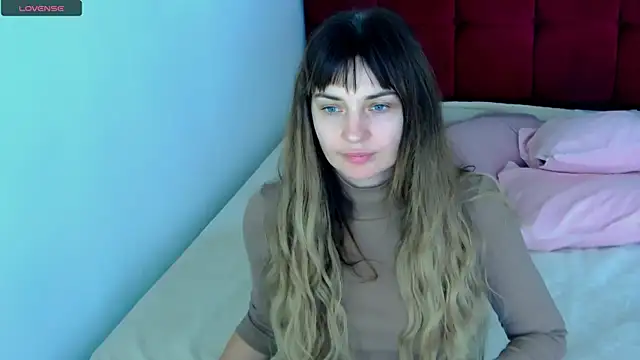 VioletUmi online show from October 2025 08:37:01 AM