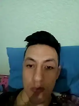 alexmoragomez online show from December 2024 01:32:01 PM