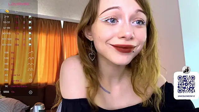 Snapshot of _SofiaBrown chatting on April 2026 01:25:02 PM SofiaBrown online show from April 2026 01:25:02 PM