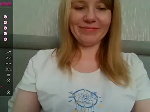 Snapshot of urbadkitty chatting on December 2024 06:55:02 AM urbadkitty online show from December 2024 06:55:02 AM