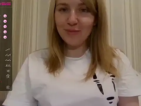 Snapshot of urbadkitty chatting on December 2024 01:43:02 PM urbadkitty online show from December 2024 01:43:02 PM