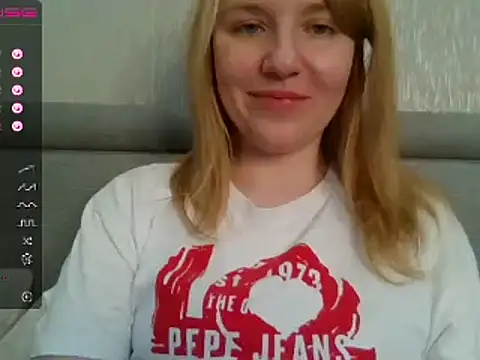 Snapshot of urbadkitty chatting on December 2024 07:55:01 AM urbadkitty online show from December 2024 07:55:01 AM