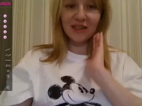 Snapshot of urbadkitty chatting on January 2025 05:53:01 PM urbadkitty online show from January 2025 05:53:01 PM