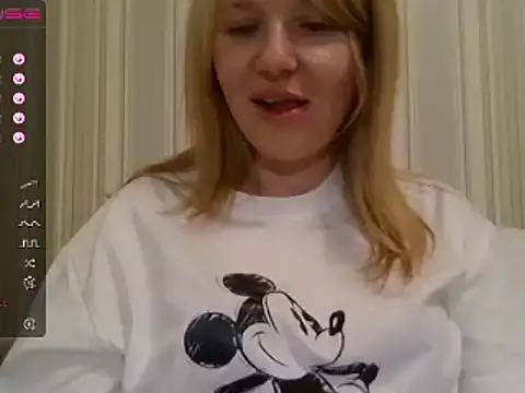 Snapshot of urbadkitty chatting on January 2025 04:00:01 PM urbadkitty online show from January 2025 04:00:01 PM