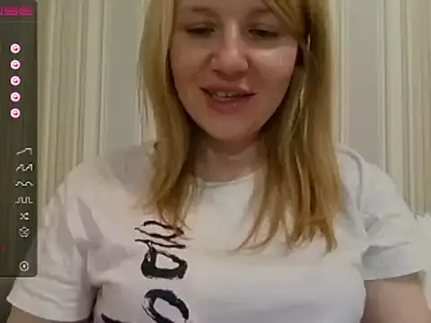 Snapshot of urbadkitty chatting on January 2025 02:47:01 PM urbadkitty online show from January 2025 02:47:01 PM