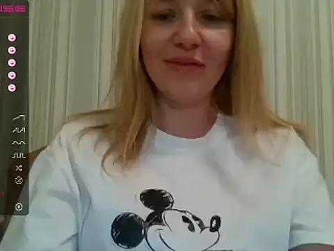 Snapshot of urbadkitty chatting on March 2025 01:07:01 PM urbadkitty online show from March 2025 01:07:01 PM