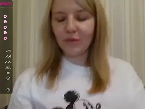 Snapshot of urbadkitty chatting on March 2025 02:52:02 PM urbadkitty online show from March 2025 02:52:02 PM