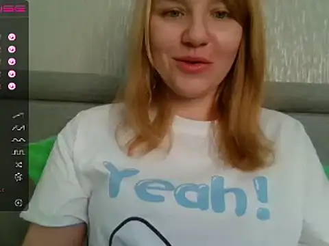 Snapshot of urbadkitty chatting on March 2025 07:15:01 AM urbadkitty online show from March 2025 07:15:01 AM