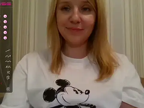 Snapshot of urbadkitty chatting on March 2025 12:17:01 PM urbadkitty online show from March 2025 12:17:01 PM