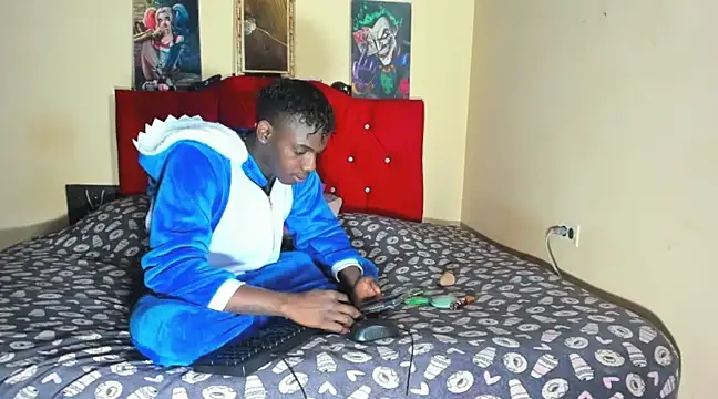 blackWhite hot online show from January 2025 09:49:02 AM