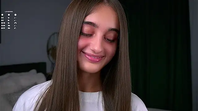 Snapshot of PiquingOgalala chatting on November 2025 01:06:02 AM PiquingOgalala online show from November 2025 01:06:02 AM