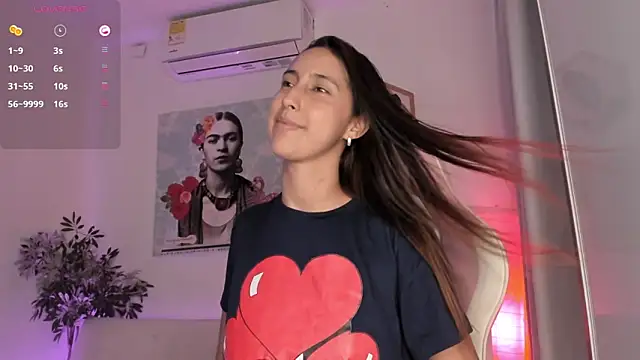 Snapshot of aleja_rythm chatting on December 2024 10:33:02 PM aleja rythm online show from December 2024 10:33:02 PM