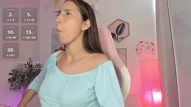 Snapshot of aleja_rythm chatting on February 2025 08:05:01 PM aleja rythm online show from February 2025 08:05:01 PM