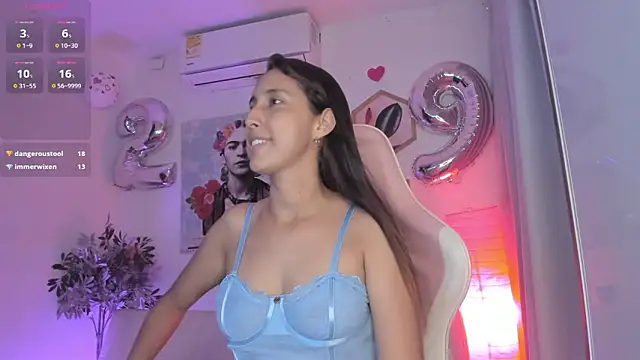 Snapshot of aleja_rythm chatting on February 2025 11:21:02 PM aleja rythm online show from February 2025 11:21:02 PM