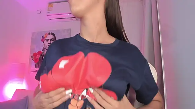 Snapshot of aleja_rythm chatting on March 2025 12:41:01 AM aleja rythm online show from March 2025 12:41:01 AM