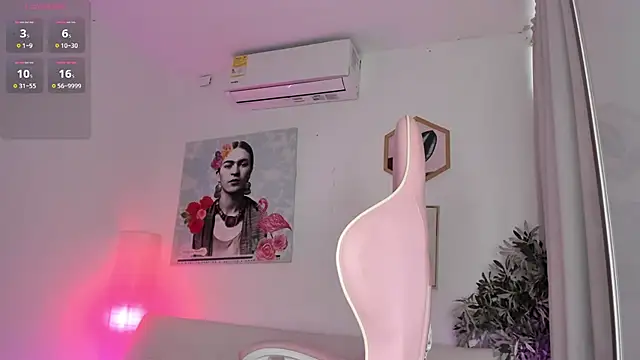 Snapshot of aleja_rythm chatting on March 2025 09:56:01 PM aleja rythm online show from March 2025 09:56:01 PM