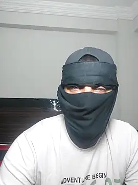 Nisreenn online show from September 2025 09:48:02 PM