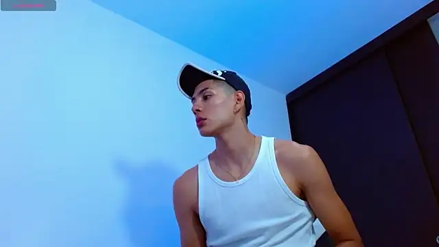 Valerio 20 online show from March 2025 10:49:01 PM