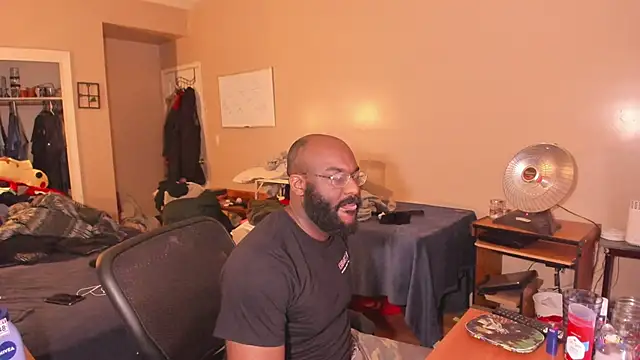 MrChuckDailyXXX online show from March 2026 05:53:01 AM