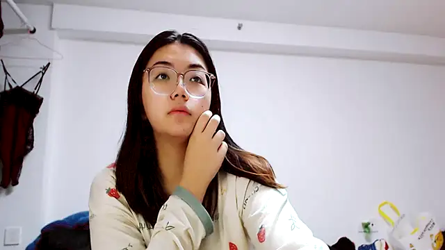 liu195874 online show from December 2024 03:31:02 PM