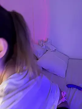  nobara   online show from December 2025 04:40:02 AM