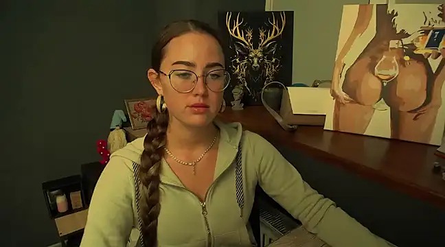 luxie milady online show from December 2024 01:18:02 PM