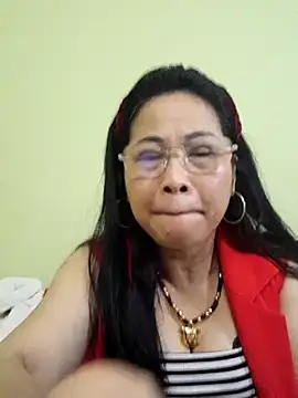 Snapshot of Hangem111 chatting on March 2025 07:44:02 PM Hangem111 online show from March 2025 07:44:02 PM
