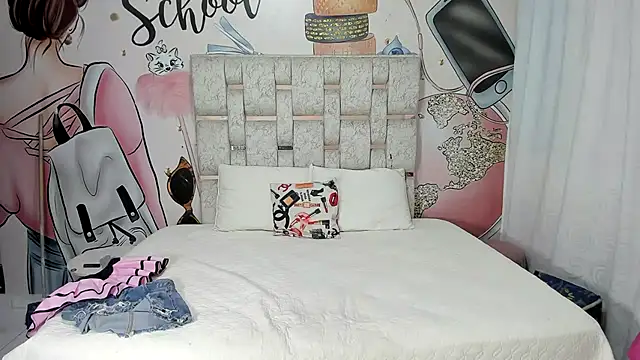 EMMA SWEETT1 online show from January 2025 12:19:02 PM