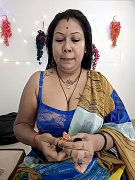 YOUR LOVELY-40 online show from November 2025 07:43:02 AM