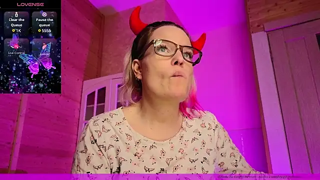 EVAshinyGIRL online show from March 2025 07:48:01 PM