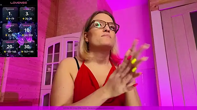 EVAshinyGIRL online show from March 2025 11:30:02 AM