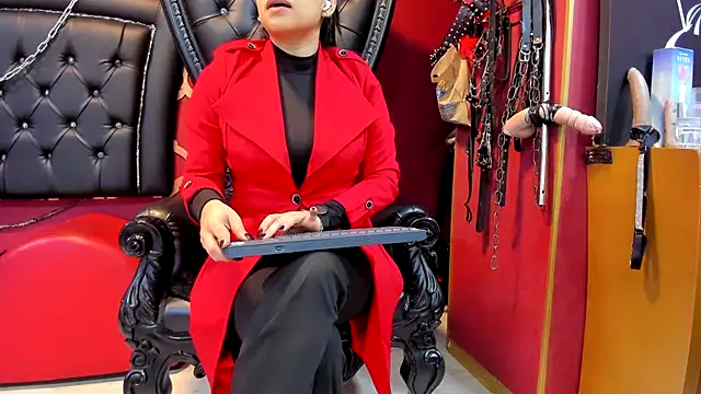 Snapshot of Mistressviictoria chatting on March 2025 11:19:01 AM Mistressviictoria online show from March 2025 11:19:01 AM