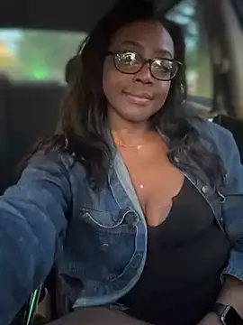 Snapshot of Blazerina chatting on September 2025 12:10:02 AM Blazerina online show from September 2025 12:10:02 AM