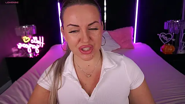 KiraCandyS online show from November 2025 03:23:02 PM