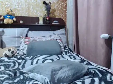 Emmatoo online show from February 2025 05:29:02 PM