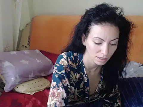 Emmatoo online show from November 2025 07:02:02 AM