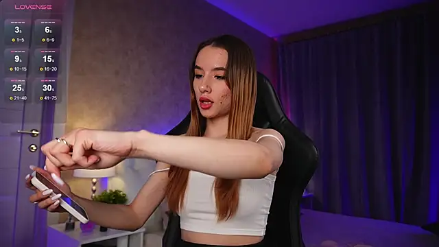 Amely Young online show from December 2024 08:19:02 AM