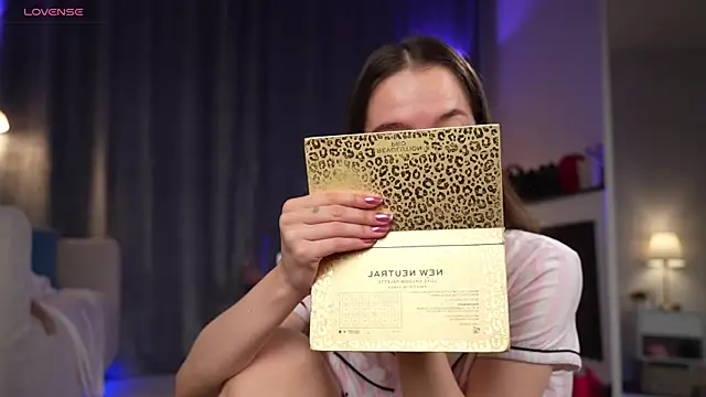 Amely Young online show from October 2025 12:43:02 AM