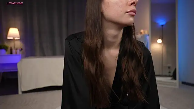 Amely Young online show from November 2025 01:48:02 AM