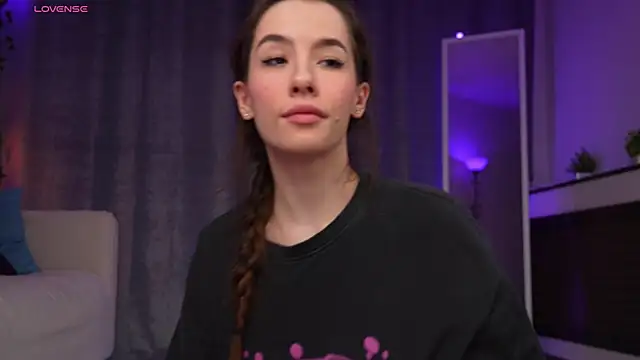 Amely Young online show from April 2026 01:16:02 AM