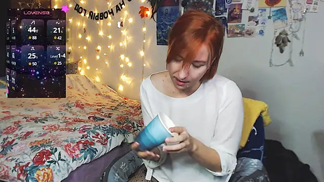 Snapshot of licentia__poetica chatting on December 2024 10:13:02 PM licentia poetica online show from December 2024 10:13:02 PM