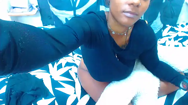 Snapshot of SAVAGExBOO chatting on January 2025 04:18:02 AM SAVAGExBOO online show from January 2025 04:18:02 AM