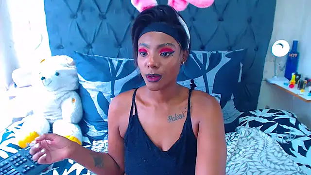 Snapshot of SAVAGExBOO chatting on January 2025 11:27:01 AM SAVAGExBOO online show from January 2025 11:27:01 AM